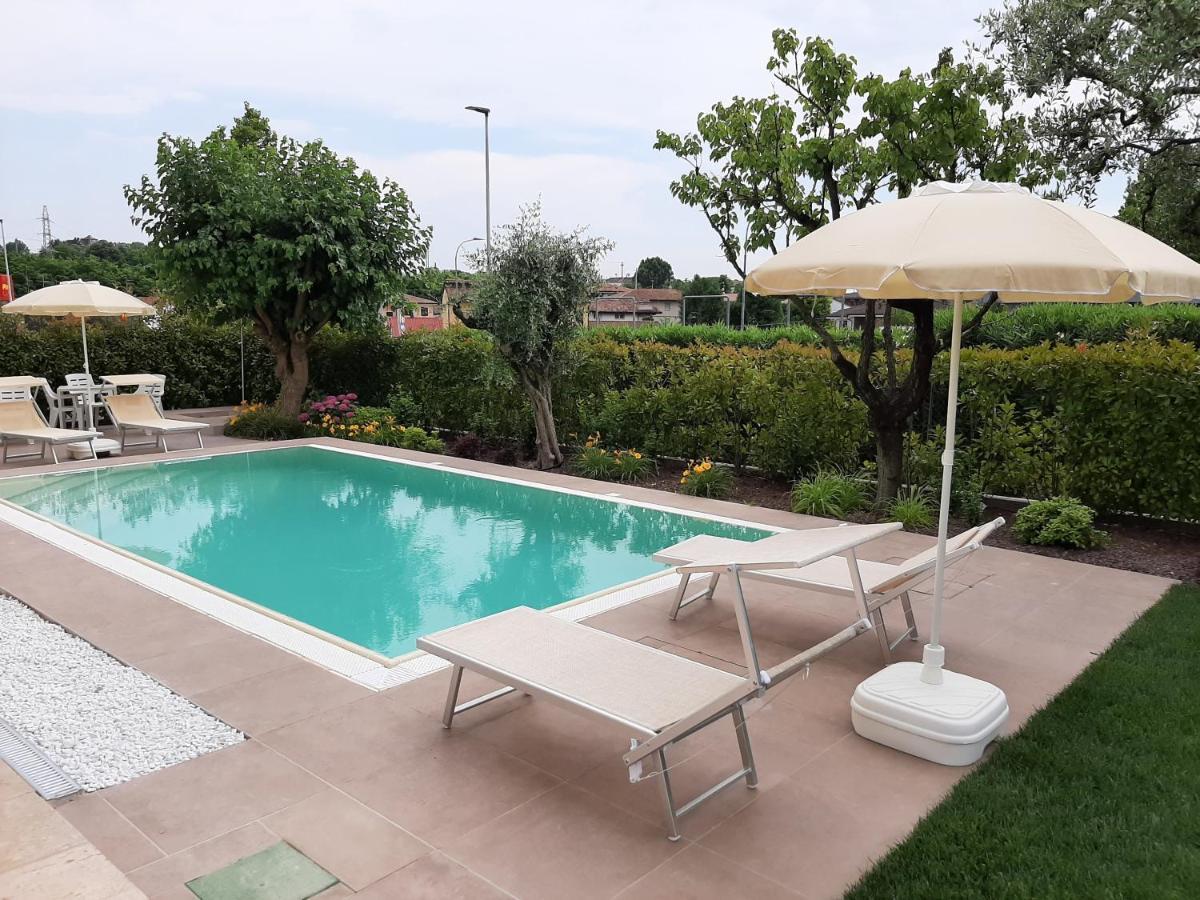 Villa Luisa Rooms And Breakfast Peschiera del Garda Exterior photo